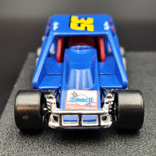 Load image into Gallery viewer, Matchbox 1993 Dirt Racer DIRT Super Stars Series Speedway Cars 4 Car Display Case