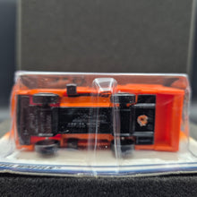 Load image into Gallery viewer, Matchbox 1998 Refuse Truck Orange #4 Matchbox 1-75 Series