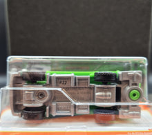 Load image into Gallery viewer, Matchbox 2021 Garbage King White/Green #60 MBX Metro New Long Card