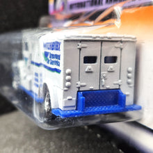 Load image into Gallery viewer, Matchbox 2000 International Armored Car Light Grey #58 Speedy Delivery Long Card