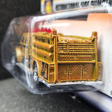 Load image into Gallery viewer, Matchbox 2000 International Fire Pump Gold #30 Matchbox Firefighters Series 5/5 New
