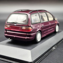 Load image into Gallery viewer, Minichamps 1995 Ford Galaxy Maroon #430 084162 1:43 Diecast Model