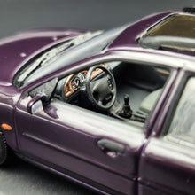 Load image into Gallery viewer, Minichamps 1997 Ford Mondeo Turnier MkII Estate Wagon Purple #433 06312 1:43 Diecast Model