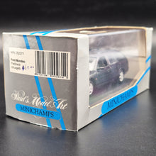 Load image into Gallery viewer, Minichamps 1997 Ford Mondeo Turnier MkII Estate Wagon Purple #433 06312 1:43 Diecast Model