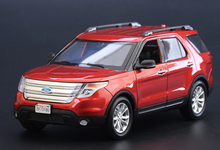 Load image into Gallery viewer, MotorMax 2015 Ford Explorer XLT SUV Dark Red #73186 1-18 Diecast Car