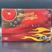 Load image into Gallery viewer, Motormax 1974 Ford Maverick Grabber 1:24 Diecast Scale Model Kit American Graffiti Series  #75120G