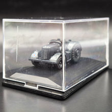 Load image into Gallery viewer, Oxford Military Diecast David Brown Tractor RAF Blue/Grey 76DBT006 1:76 Diecast Model