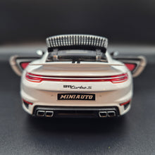 Load image into Gallery viewer, Explorafind 2021 Porsche 911 Turbo S White 1:24 Die Cast Car