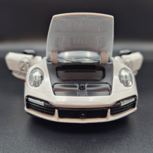 Load image into Gallery viewer, Explorafind 2021 Porsche 911 Turbo S White 1:24 Die Cast Car