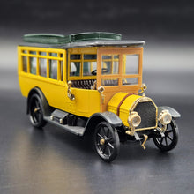 Load image into Gallery viewer, Rio 1915 Fiat Omnibus 18 BL Yellow #20 1:43 Diecast Model - Rare Model