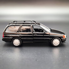 Load image into Gallery viewer, Schabak Modell 1990 Ford Escort Wagon (Estate) Black #1096 1:43 Die Cast Model