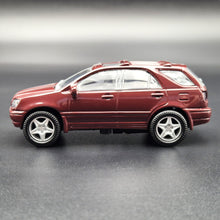 Load image into Gallery viewer, Smart Toys 2001 Lexus RX 300 Maroon 1:48 Diecast Car