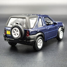 Load image into Gallery viewer, Smart Toys 2003 Land Rover Freelander Dark Blue 1:52 Diecast Car