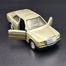 Load image into Gallery viewer, Solido 1993 Mercedes-Benz 190 (W201) Metallic Gold #1506 1:43 Hi-Fi Series Die Cast Model