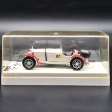 Load image into Gallery viewer, Solido Age D'Or 1931 Mercedes-Benz SSKL White #4001 1:43 Die Cast Model