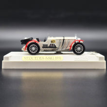 Load image into Gallery viewer, Solido Age D'Or 1931 Mercedes-Benz SSKL White #4001 1:43 Die Cast Model