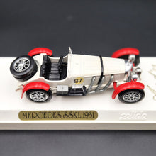 Load image into Gallery viewer, Solido Age D'Or 1931 Mercedes-Benz SSKL White #4001 1:43 Die Cast Model