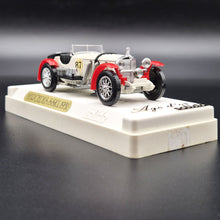Load image into Gallery viewer, Solido Age D'Or 1931 Mercedes-Benz SSKL White #4001 1:43 Die Cast Model