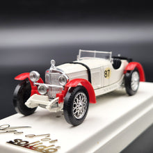Load image into Gallery viewer, Solido Age D'Or 1931 Mercedes-Benz SSKL White #4001 1:43 Die Cast Model