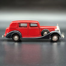 Load image into Gallery viewer, Solido Age D'Or 1937 Packard Sedan Red #4047 1:43 Die Cast Model