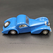 Load image into Gallery viewer, Solido Age D'or 1939 Bugatti Type 57S Atalante Blue #88 1:43 Die Cast Model