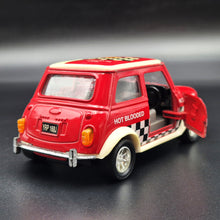 Load image into Gallery viewer, Superior Sunnyside 1996 Mini Cooper Mark VII Red 1:24 SS 5703 Die Cast Model