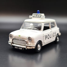 Load image into Gallery viewer, Explorafind 1967 Austin Mini Cooper MKII White Liverpool Police 1:50 Die Cast Car New