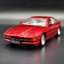 Load image into Gallery viewer, Welly 1993 BMW 850i Hard Top (E31) #9372 Red 1:24 Die Cast Car