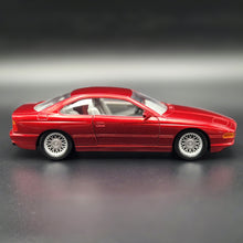 Load image into Gallery viewer, Welly 1993 BMW 850i Hard Top (E31) #9372 Red 1:24 Die Cast Car