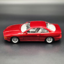 Load image into Gallery viewer, Welly 1993 BMW 850i Hard Top (E31) #9372 Red 1:24 Die Cast Car