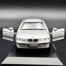 Load image into Gallery viewer, Welly 1998 BMW 328i Silver 1:36 #9739 Collection Series Boxed