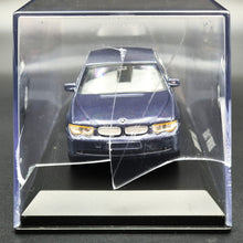 Load image into Gallery viewer, Welly 2002 BMW 745i Dark Purple 1:36 #9763 Collection Series Boxed