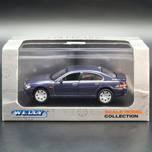 Load image into Gallery viewer, Welly 2002 BMW 745i Dark Purple 1:36 #9763 Collection Series Boxed