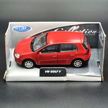 Load image into Gallery viewer, Welly 2004 Volkswagen Golf V Mk5 Red 1:36 #42361 Collection Series Boxed