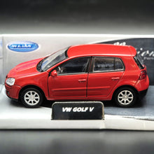 Load image into Gallery viewer, Welly 2004 Volkswagen Golf V Mk5 Red 1:36 #42361 Collection Series Boxed