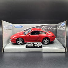 Load image into Gallery viewer, Welly 2005 Porsche 911 (997) Carrera S Coupe Red 1:36 #42369 Collection Series Boxed