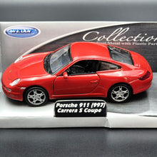 Load image into Gallery viewer, Welly 2005 Porsche 911 (997) Carrera S Coupe Red 1:36 #42369 Collection Series Boxed