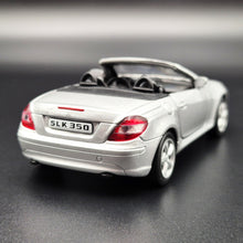 Load image into Gallery viewer, Welly 2010 Mercedes-Benz SLK 350 Silver #42358 1:36 Collection Series Boxed