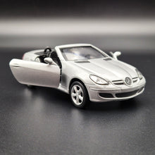 Load image into Gallery viewer, Welly 2010 Mercedes-Benz SLK 350 Silver #42358 1:36 Collection Series Boxed