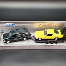 Load image into Gallery viewer, Welly 2001 Chevrolet Suburban &amp; 1970 Ford Mustang Boss 302 Off-Roader Trailer Set Collection
