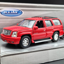 Load image into Gallery viewer, Welly 2002 Cadillac Escalade &amp; 1965 Pontiac GTO Off-Roader Trailer Set Collection