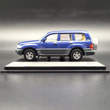 Load image into Gallery viewer, Yat-Ming 1998 Toyota Land Cruiser VXR Blue 1:43 Collectors Edition Diecast Car