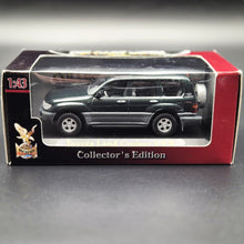 Load image into Gallery viewer, Yat-Ming 1998 Toyota Land Cruiser VXR Dark Green 1:43 Collectors Edition Diecast Car