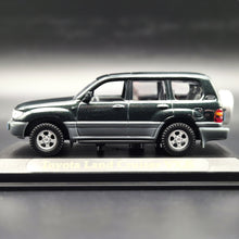 Load image into Gallery viewer, Yat-Ming 1998 Toyota Land Cruiser VXR Dark Green 1:43 Collectors Edition Diecast Car