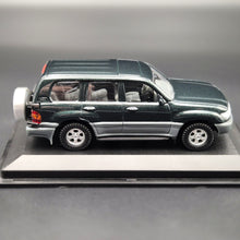 Load image into Gallery viewer, Yat-Ming 1998 Toyota Land Cruiser VXR Dark Green 1:43 Collectors Edition Diecast Car