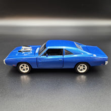 Load image into Gallery viewer, Explorafind 1969 Dodge Charger 500 Blue 1:32 Die Cast Car