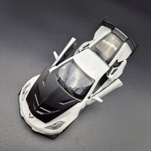 Load image into Gallery viewer, Explorafind 2016 Chevrolet Corvette Z06 C7.R White 1:32 Die Cast Car
