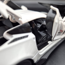 Load image into Gallery viewer, Explorafind 2016 Chevrolet Corvette Z06 C7.R White 1:32 Die Cast Car