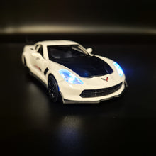 Load image into Gallery viewer, Explorafind 2016 Chevrolet Corvette Z06 C7.R White 1:32 Die Cast Car