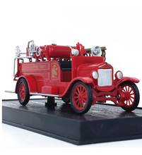 Load image into Gallery viewer, Amercom 1926 Ford Model T Fire Truck USA Chicago Fire Department 1:72 Die Cast Model